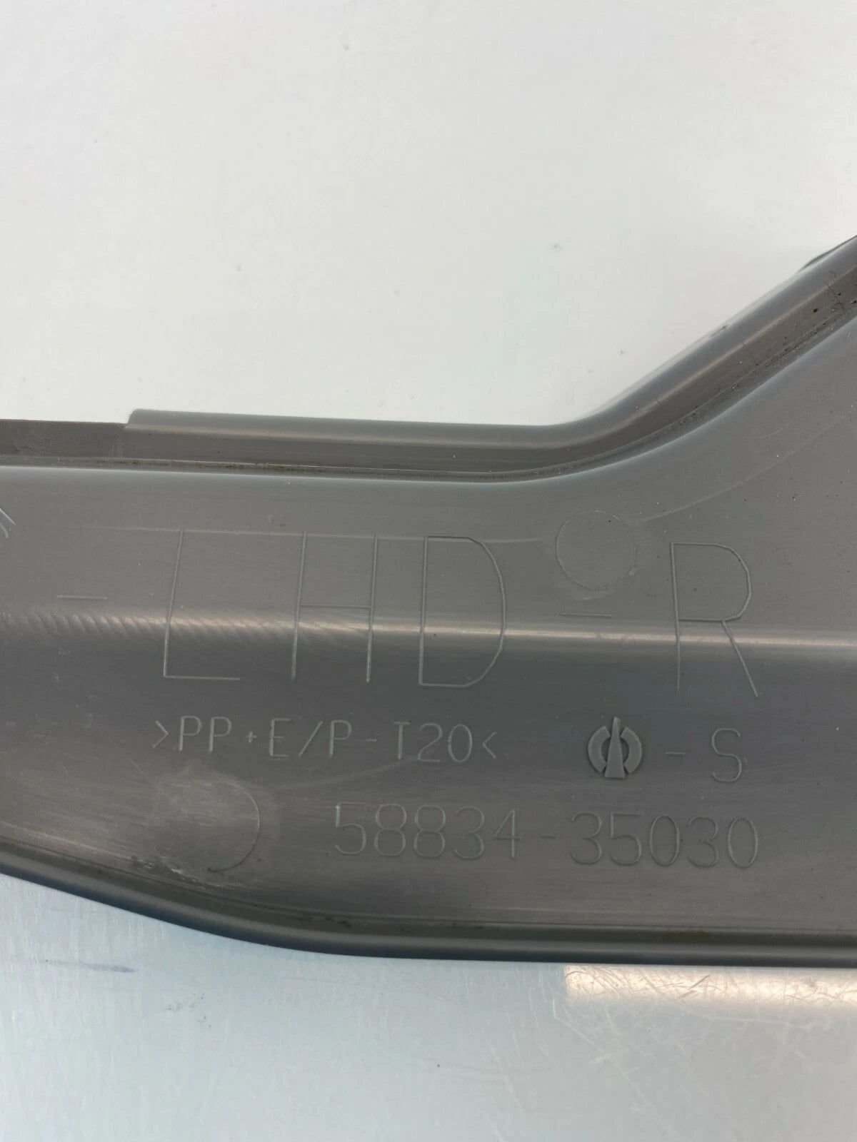2003-2009 TOYOTA 4RUNNER CENTER CONSOLE RIGHT UPPER COVER BEZEL TRIM 58834-35030
