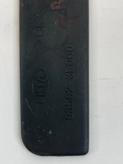 03-08 KIA SORENTO FRONT RIGHT PASSENGER SIDE PAD COVER TRIM LID 93562-3E000 OEM