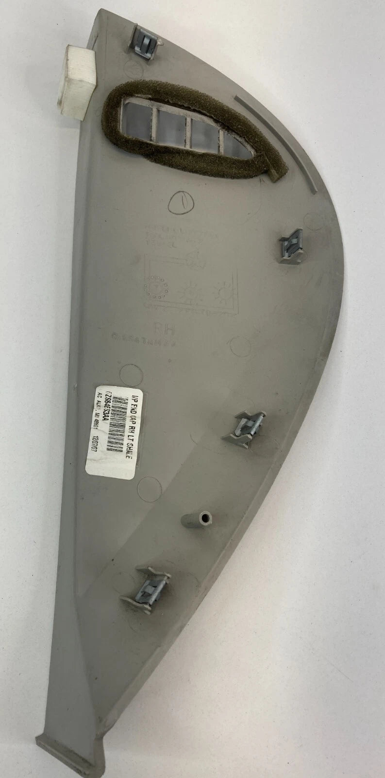 08-10 CHYSLER TOWN & COUNTRY RIGHT DASH END CAP COVER TRIM PANEL L0050621 OEM