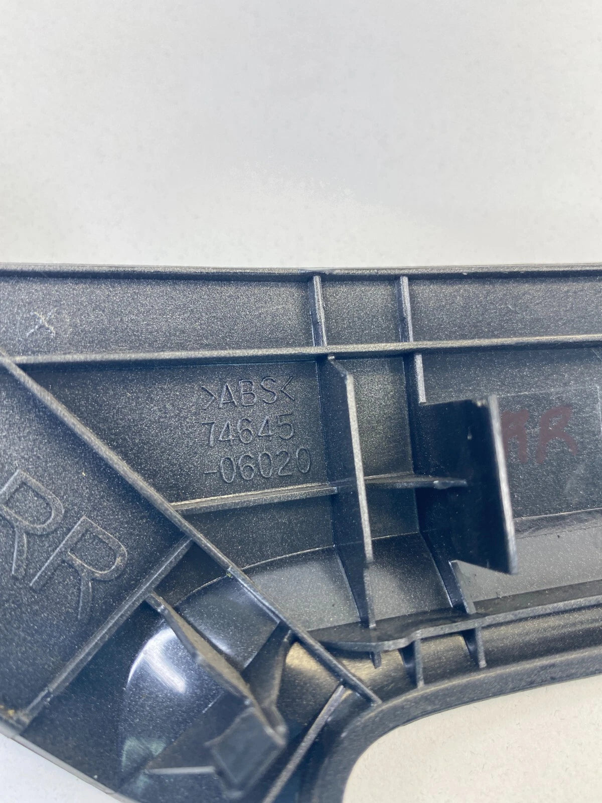 07-11 TOYOTA CAMRY REAR RIGHT SIDE INTERIOR DOOR HANDLE COVER 74645-06020 OEM