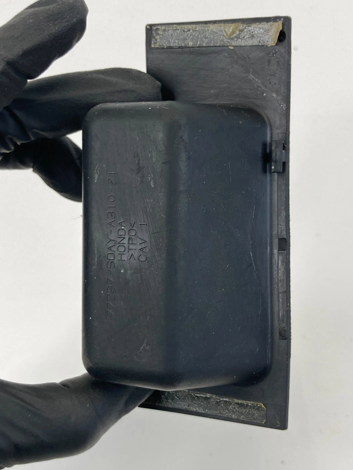 2005-2007 HONDA ACCORD FRONT CENTER CONSOLE COIN TRAY RUBBER LINER 77297SDAYA310