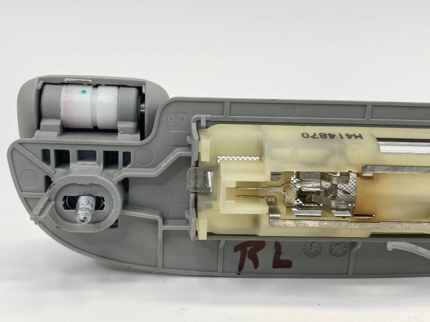 06-11 MERCEDES-BENZ ML350 REAR LEFT INNER GRAB HANDLE W/ LAMP 1648100554 GREY