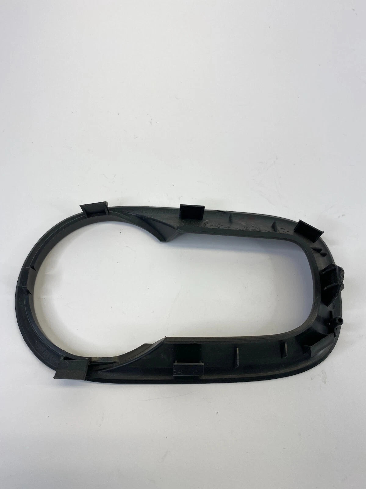 2007-2011 NISSAN VERSA FRONT RIGHT DOOR INNER HANDLE TRIM BEZEL 80684-EL11A OEM