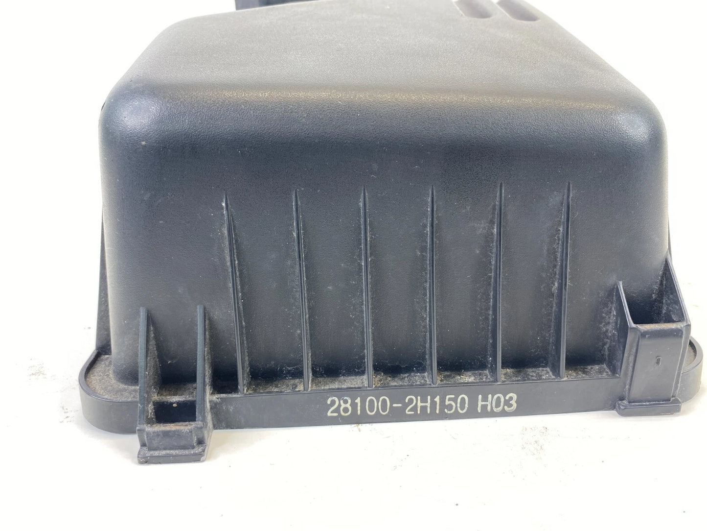 2007-2010 HYUNDAI ELANTRA AIR FILTER BOX HOUSING UPPER CASE ASSY OEM 281112H100