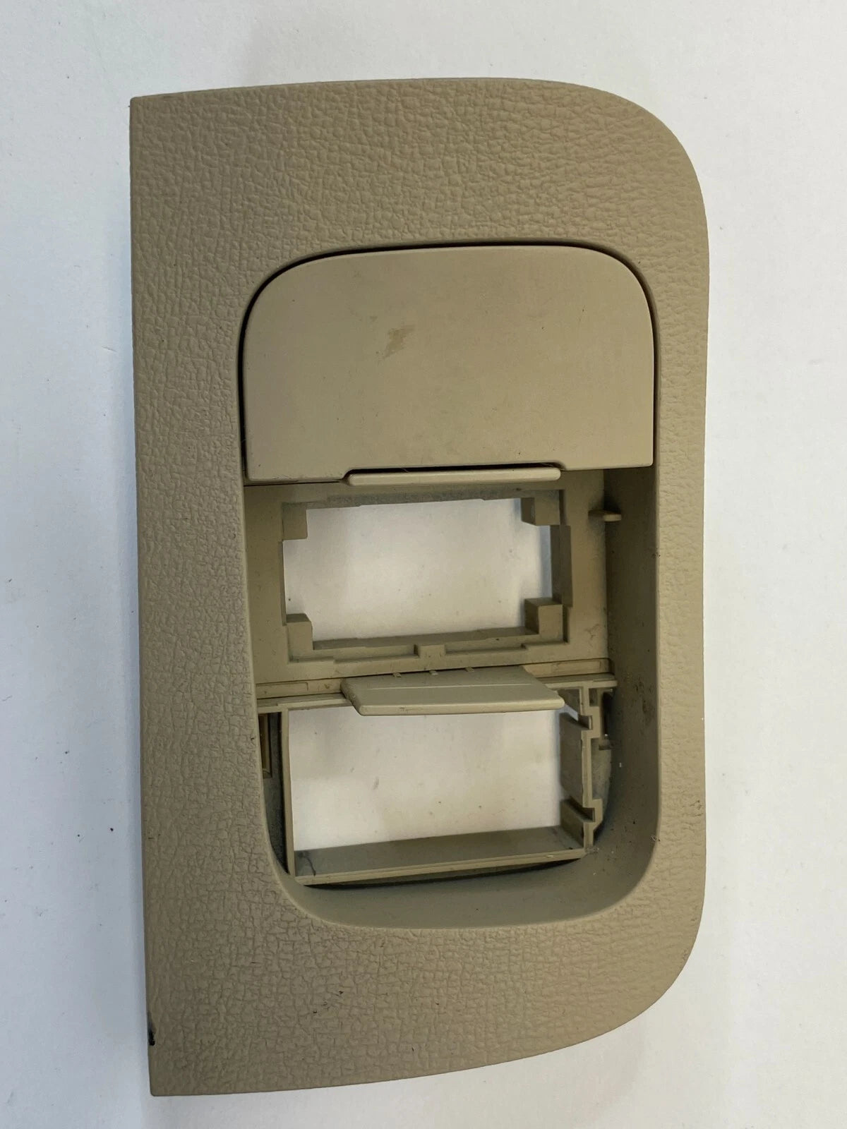 2007-2011 HYUNDAI SONATA SEDAN 4DR 2.4L DASH DIMMER TRACTION SWITCH COVER BEZEL