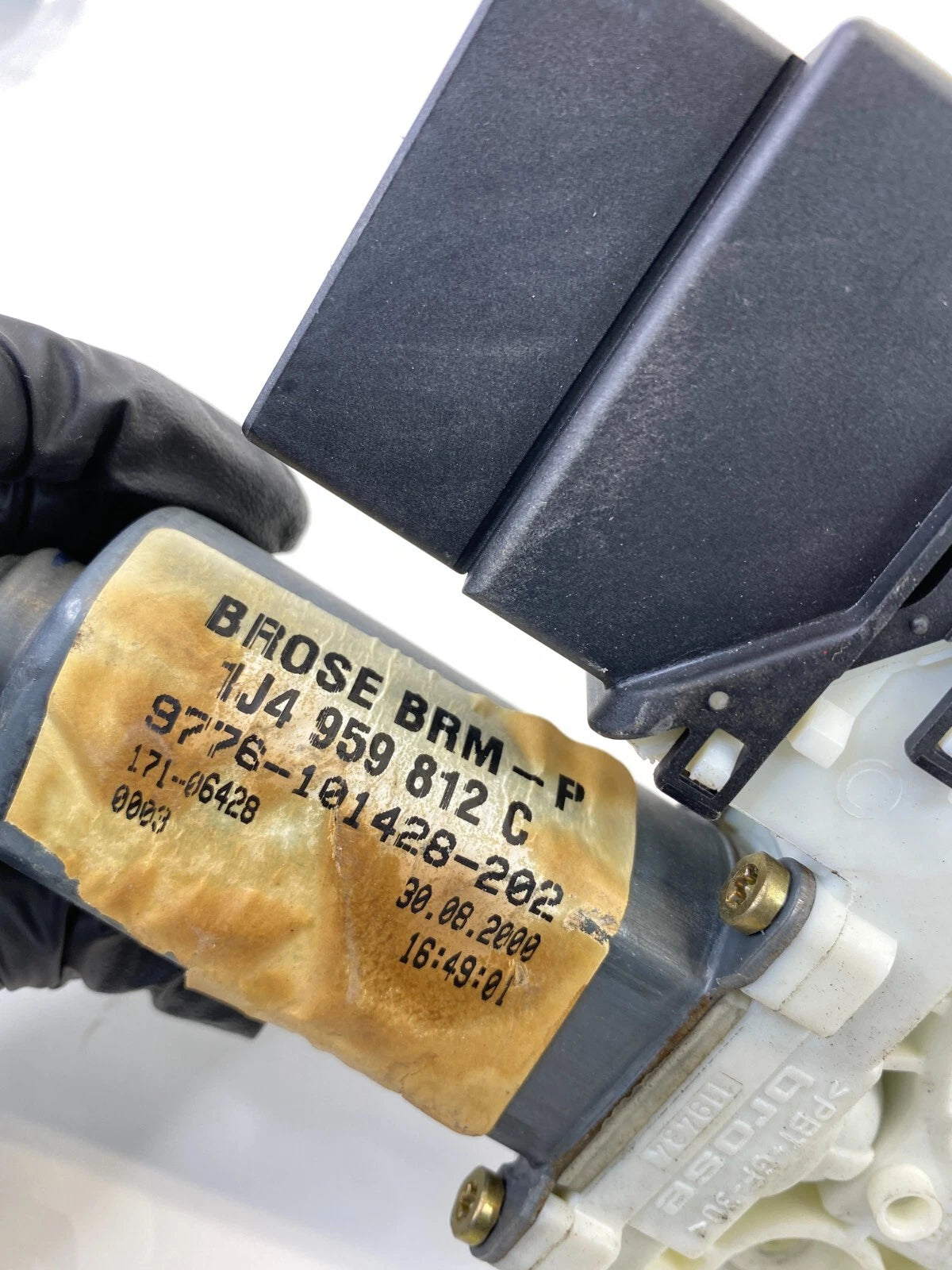 1999-2001 VOLKSWAGEN JETTA REAR RIGHT GLASS POWER WINDOW MOTOR OEM 1J4-959-812-C
