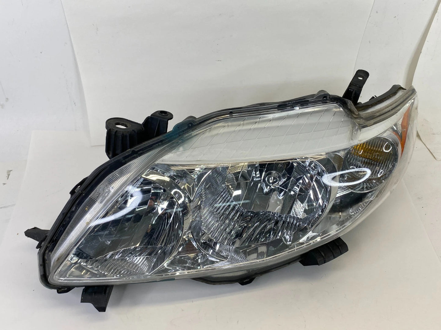 2009 2010 TOYOTA COROLLA FRONT LEFT DRIVER HEADLIGHT HEADLAMP OEM