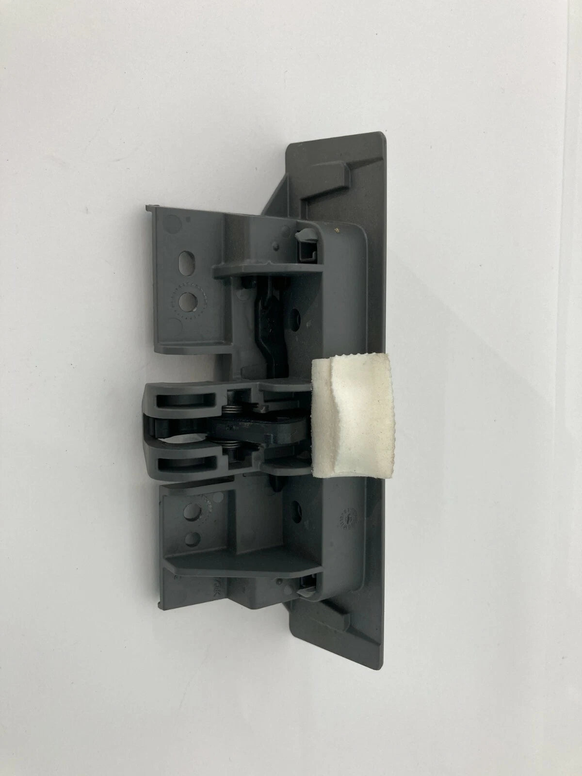 08 09 10 CHRYSLER TOWN & COUNTRY GRAND CARAVAN DASH STORAGE CUBBY RELEASE LATCH