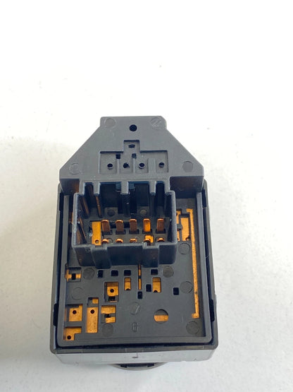 2007-2010 HYUNDAI ELANTRA SEDAN DRIVER LEFT POWER MIRROR CONTROL SWITCH BUTTON