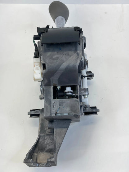 2004-2010 TOYOTA SIENNA AUTOMATIC GEAR SHIFTER SELECTOR LEVER ASSY OEM