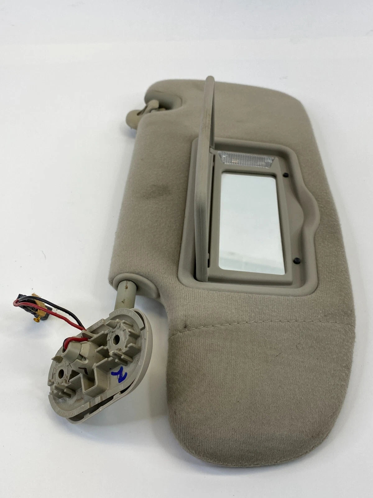 06 07 08 09 MERCURY MILAN LEFT SIDE SUN VISOR SHADE W /MIRROR & LIGHT OEM