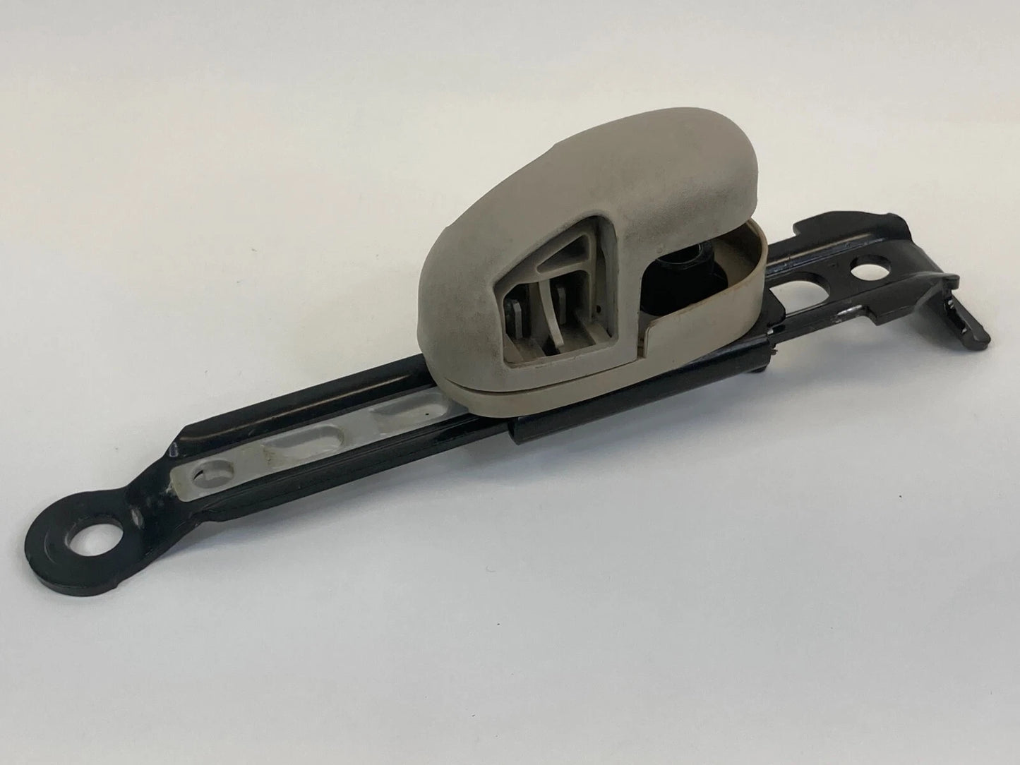 11-16 DODGE GRAND CARAVAN FRONT RIGHT PASSENGER SEAT BELT HEIGHT ADJUSTER OEM