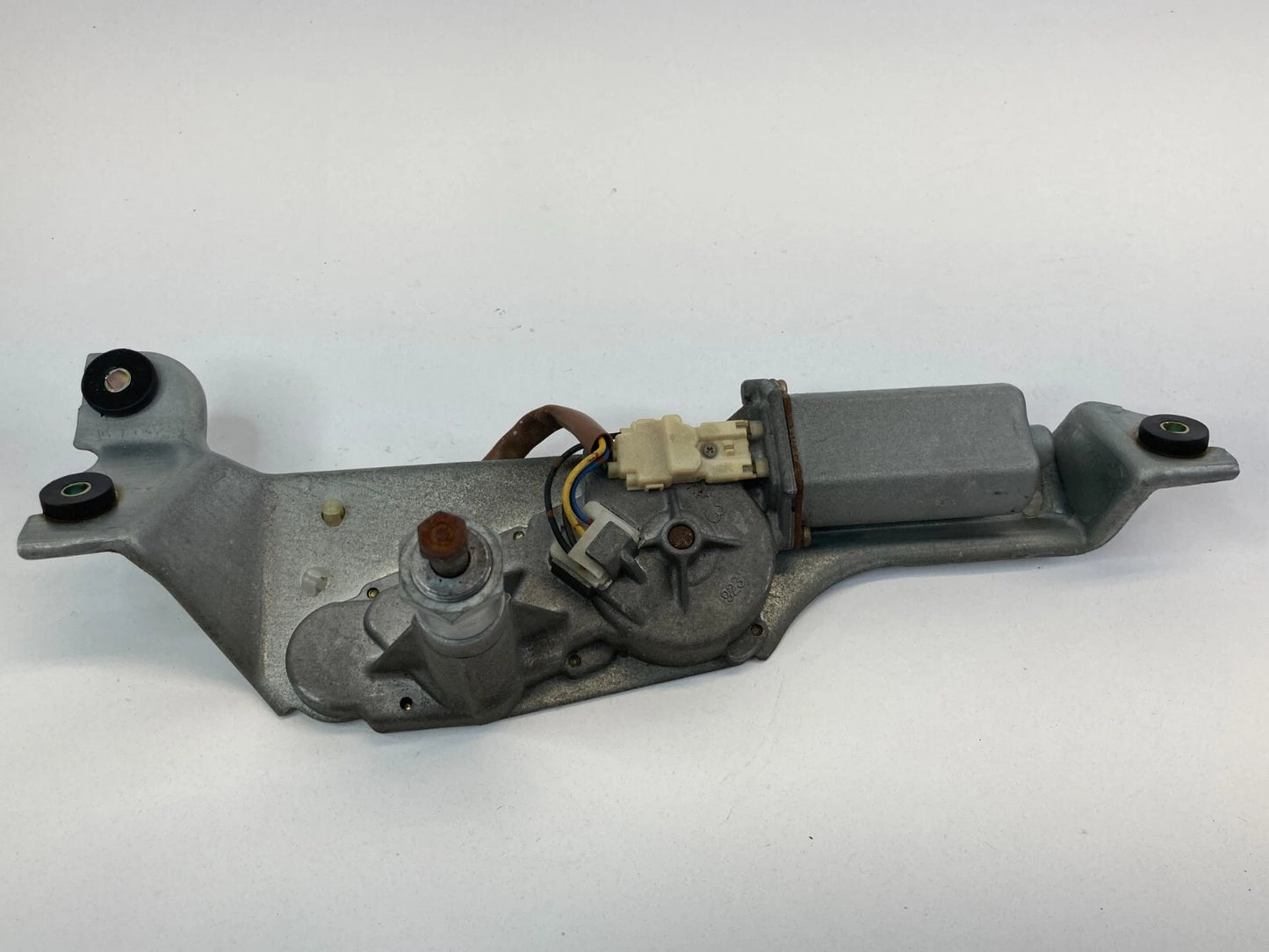 2000-2004 SUBARU OUTBACK LEGACY WAGON REAR WINDSHIELD WIPER MOTOR 34650-821 OEM