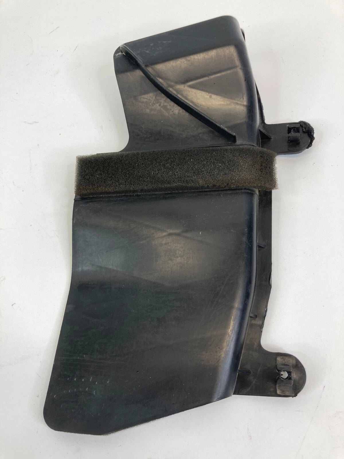 06-11 HYUNDAI ACCENT SEDAN REAR RIGHT SIDE DOOR SAFETY LOCK COVER 81477-1E000