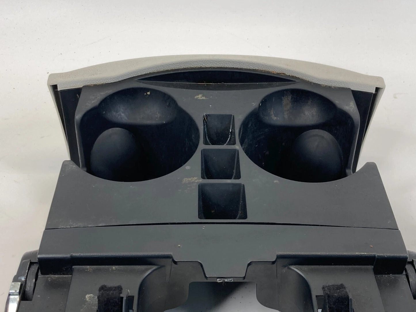 2009-2014 VOLKSWAGEN ROUTAN FRONT CENTER DASH LOWER CUP HOLDER CUPHOLDER ASSY