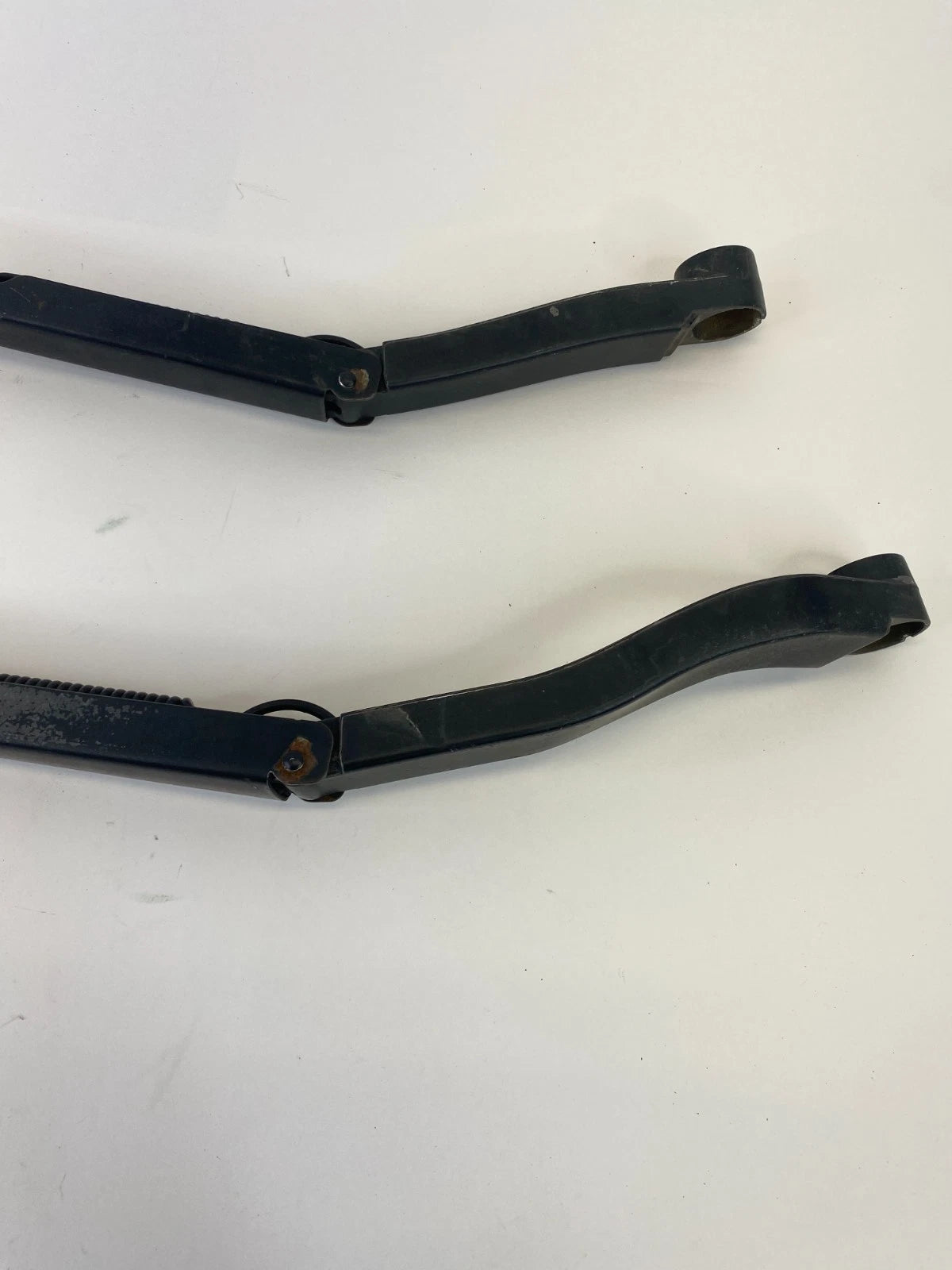 2010-2017 CHEVROLET EQUINOX FRONT RIGHT & LEFT WINDSHIELD WIPER ARM SET