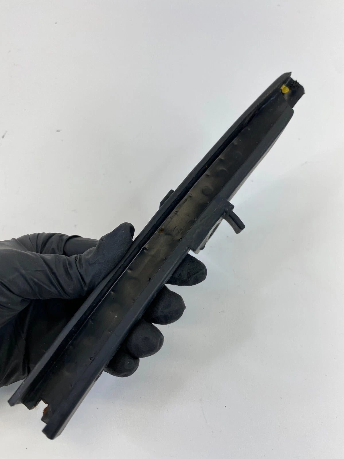 12-17 HYUNDAI ACCENT SEDAN REAR RIGHT DOOR EXTERIOR CORNER MOLDING 83840-1R000
