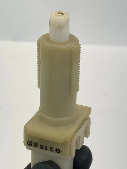 2001 01 PONTIAC AZTEK PARKING BRAKE LIGHT STOPLAMP SWITCH BUTTON SENSOR OEM