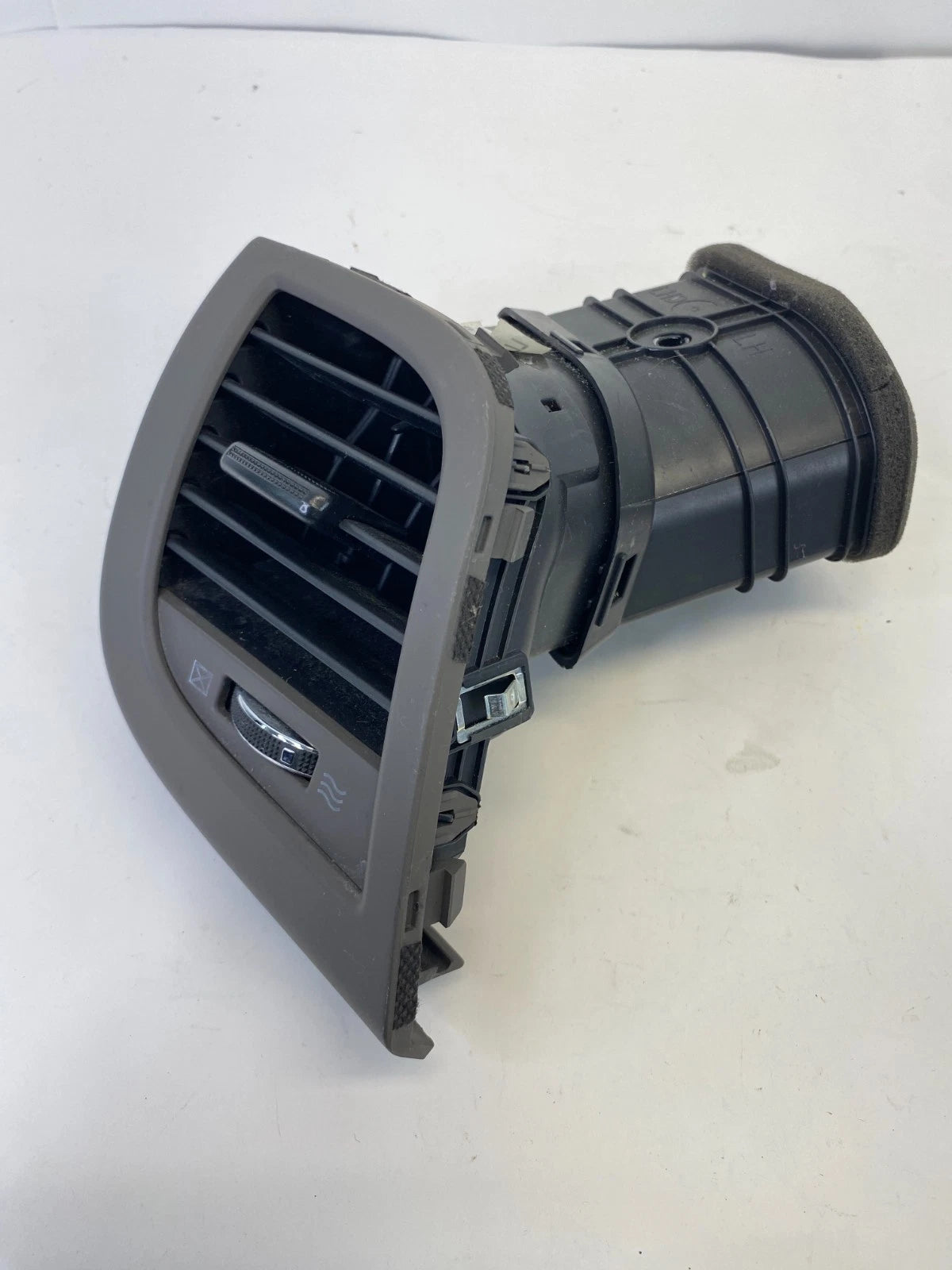 2011-2014 HYUNDAI ACCENT LEFT DRIVER SIDE DASH AIR VENT GRILLE OEM 97460-1R000