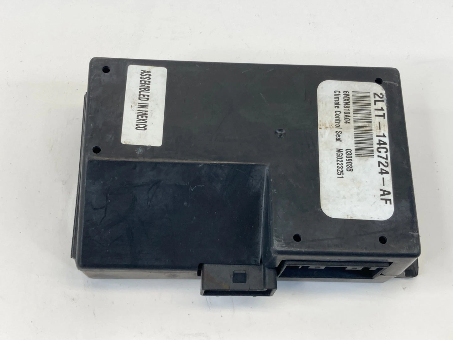 2004 Lincoln Navigator Front Seat Climate Control Module 2L1T-14C724-AF OEM