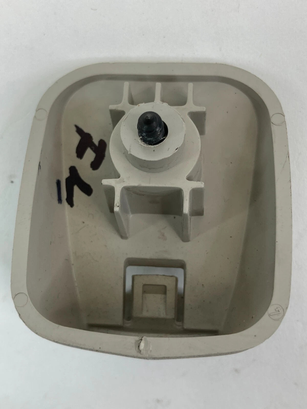 2001-2005 PONTIAC AZTEK FRONT LEFT SUNVISOR SUN VISOR CLIP RETAINER HOLDER OEM