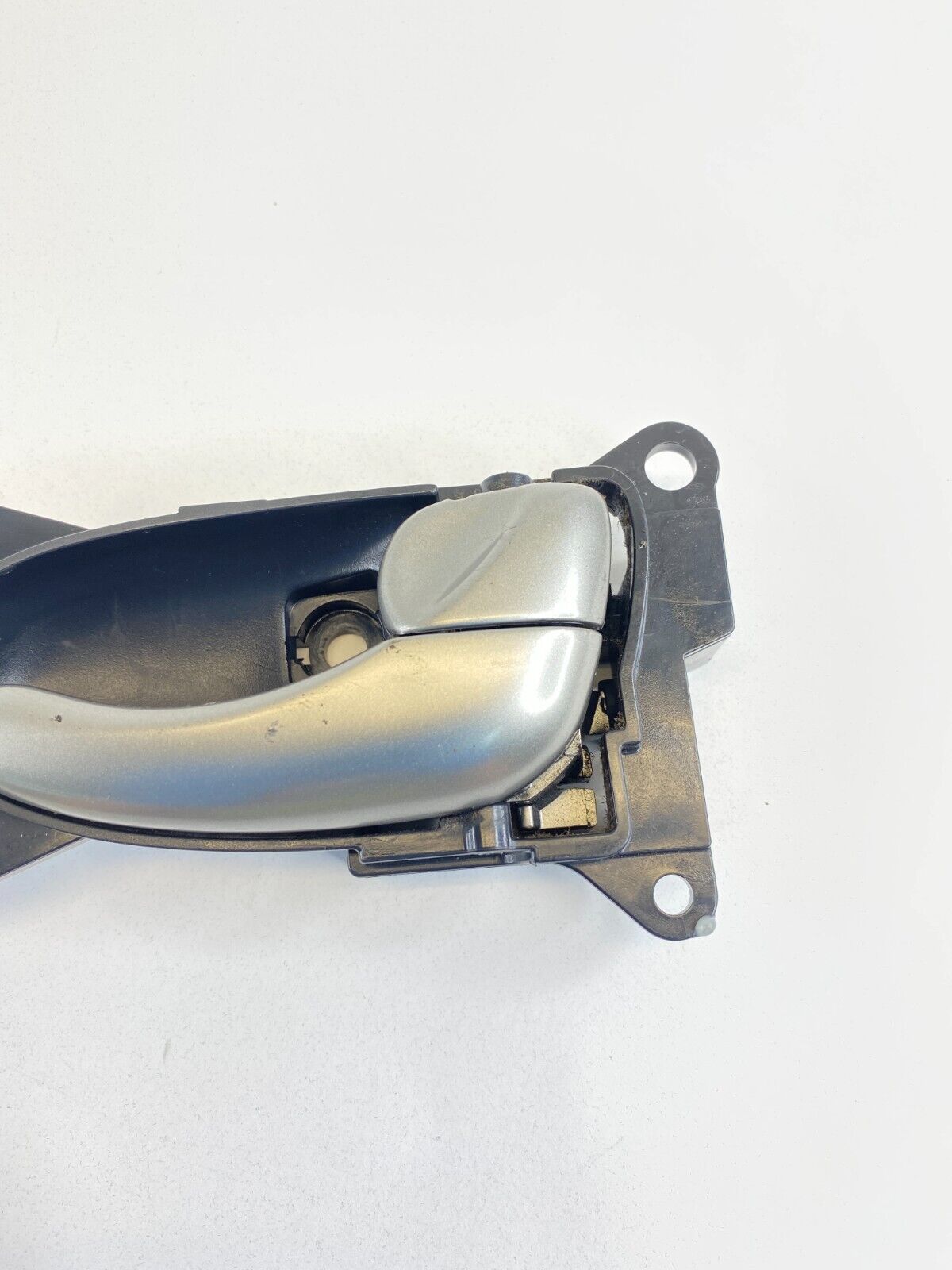 2002-2004 Nissan Altima Rear Right Back Side Interior Door Handle Assembly