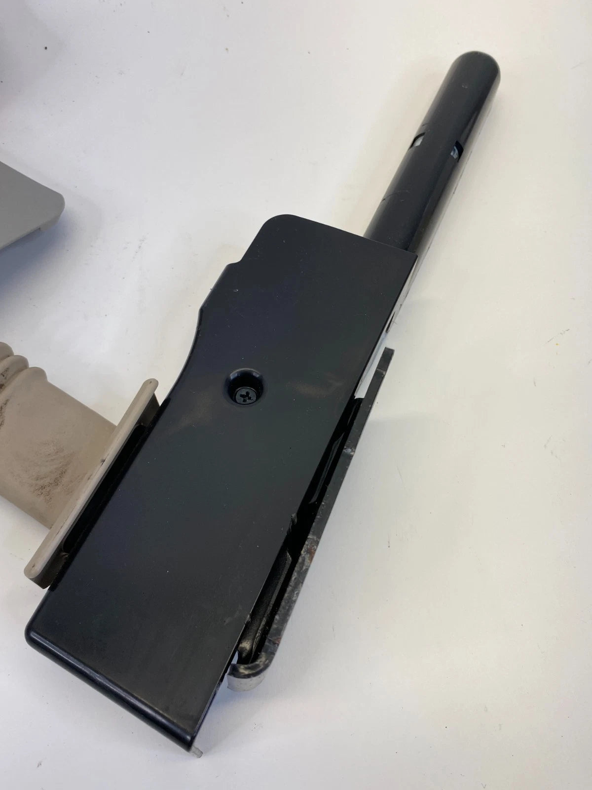 2015-2020 NISSAN PATHFINDER FRONT LEFT DRIVER SEAT BELT RETRACTOR OEM 769883JA0A