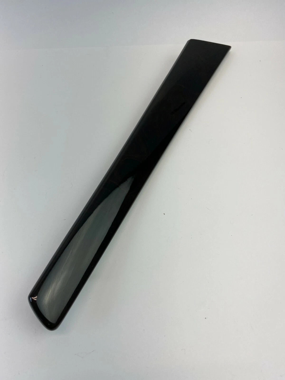 06 07 MERCEDES-BENZ C280 FRONT RIGHT DOOR MOLDING INNER PILLAR TRIM 2037201822