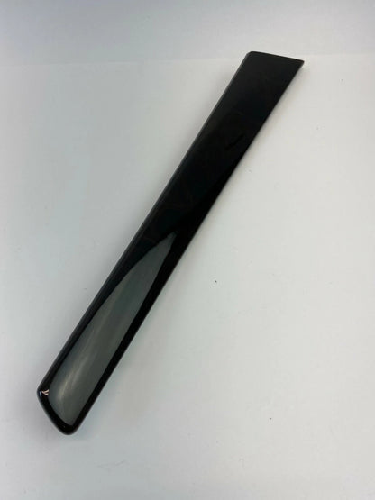 06 07 MERCEDES-BENZ C280 FRONT RIGHT DOOR MOLDING INNER PILLAR TRIM 2037201822