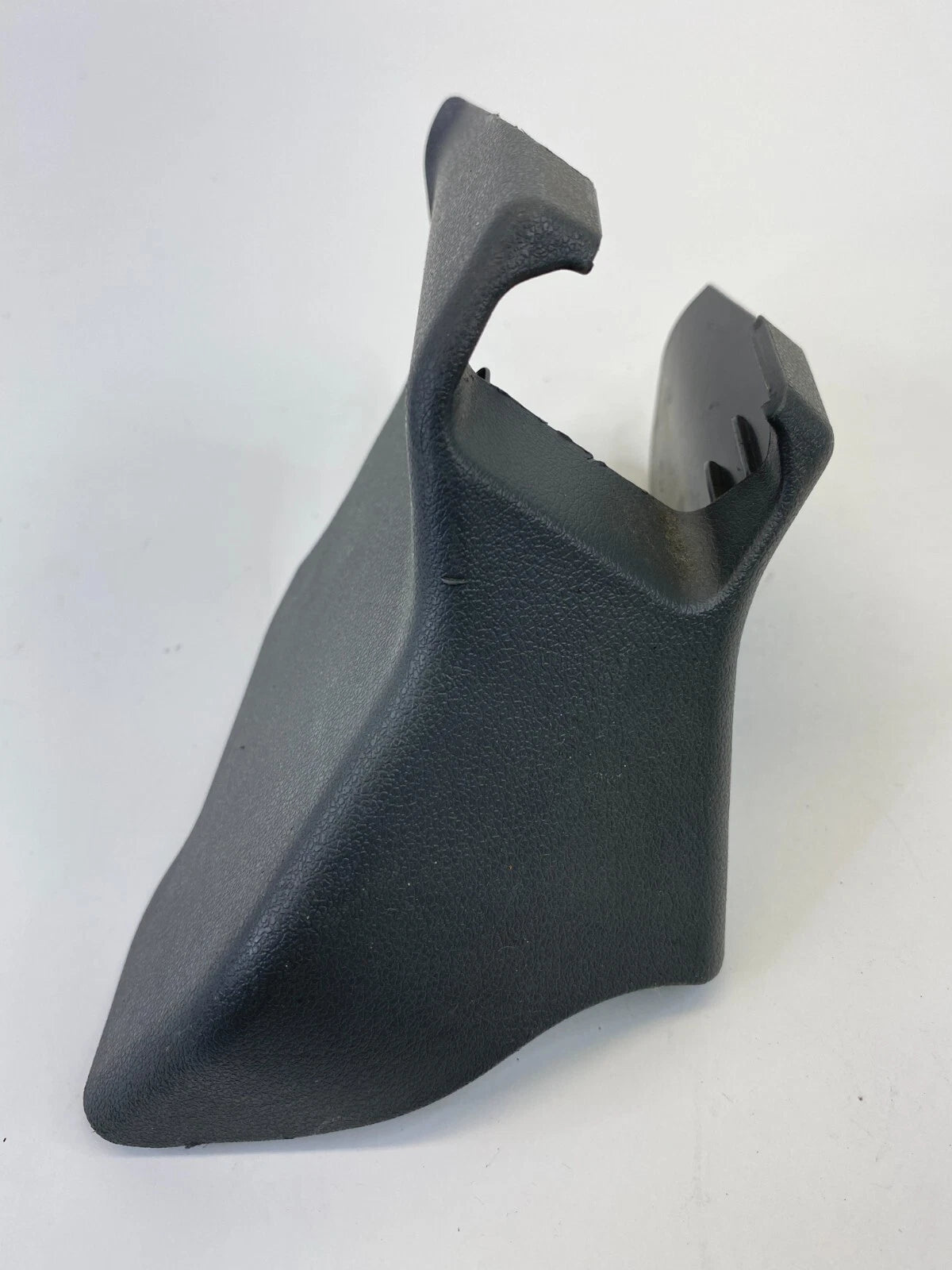 2010-2015 TOYOTA PRIUS FRONT RIGHT SEAT TRACK RAIL END COVER CAP TRIM 7215847040