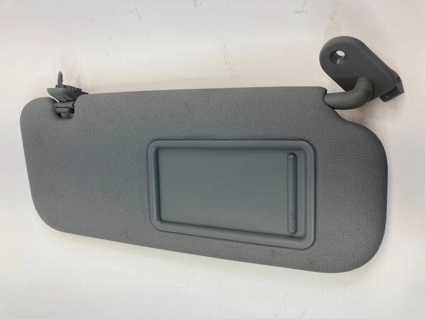 2014-2017 HYUNDAI ACCENT FRONT RIGHT PASSENGER SIDE SUNVISOR SUN VISOR SHADE OEM