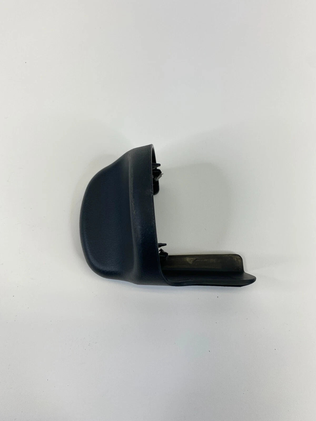 2007 2008 07 08 ACURA RDX FRONT RIGHT SEAT, RIGHT SIDE BOLT COVER TRIM 81507-STK