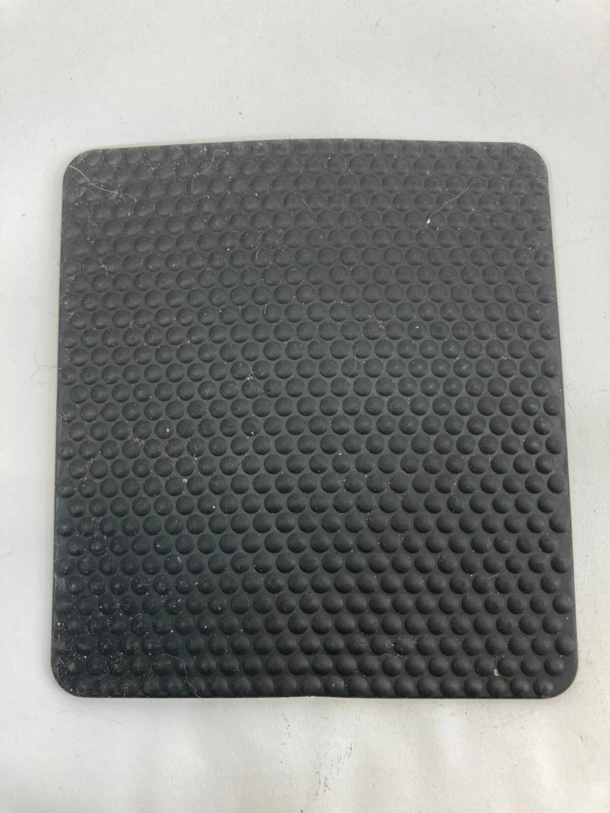 01 02 03 04 05 PONTIAC GRAND AM FLOOR CENTER CONSOLE RUBBER MAT INSERT 22628956