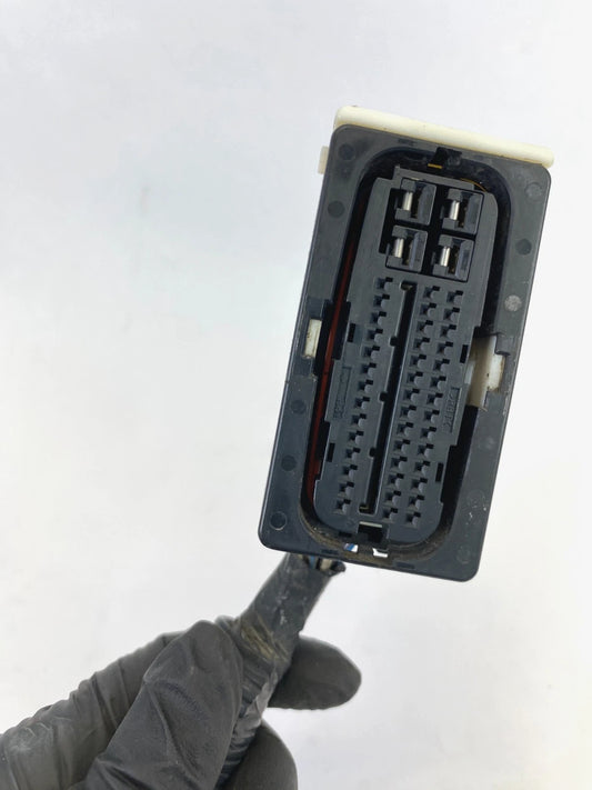 2006-2011 TOYOTA RAV4 2.4L L4 4WD ABS BRAKE PUMP WIRE PLUG CONNECTOR PIGTAIL OEM