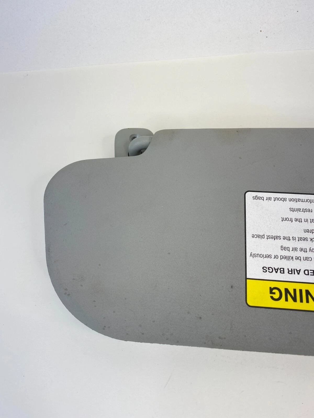 2004-2008 MAZDA 3 HATCHBACK W SUNROOF RIGHT PASSENGER SIDE SUNVISOR SUN VISOR