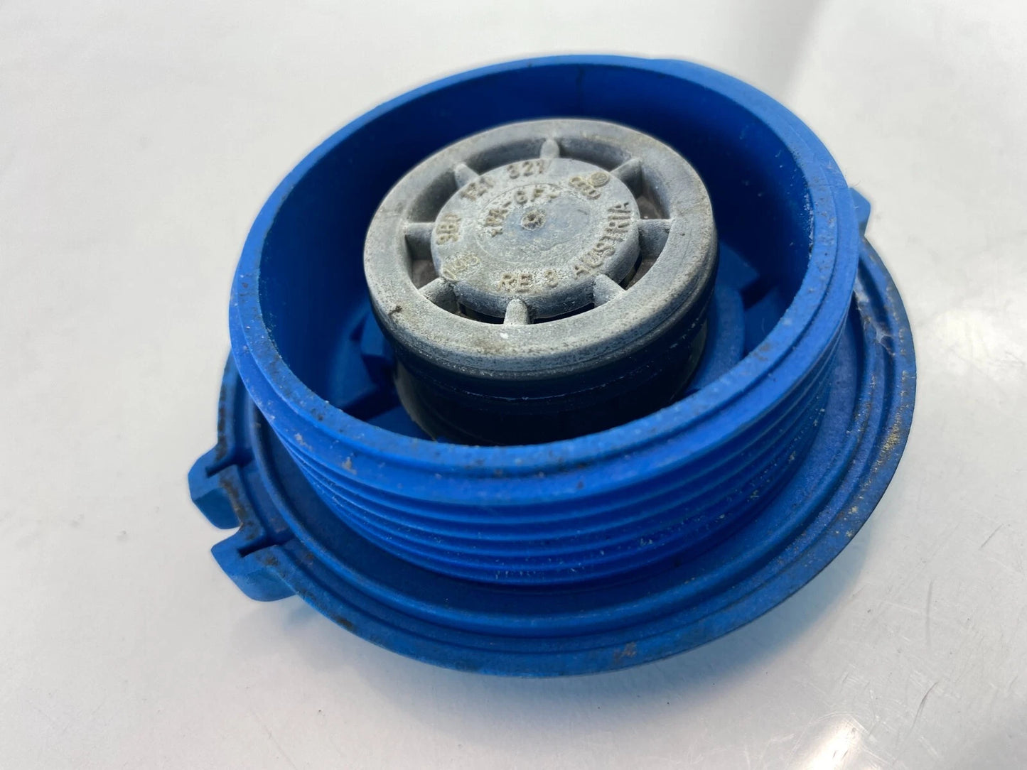 2005-2009 AUDI A4 QUATTRO S4 ENGINE COOLANT RADIATOR RESERVOIR BOTTLE CAP COVER