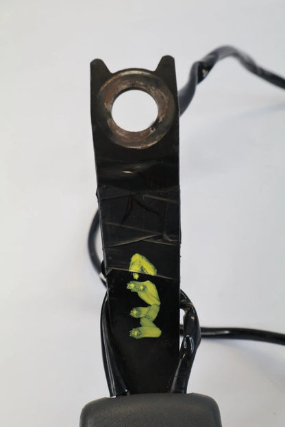 2004-2006 TOYOTA TUNDRA CREW CAB FRONT LEFT DRIVER SEAT BELT BUCKLE OEM