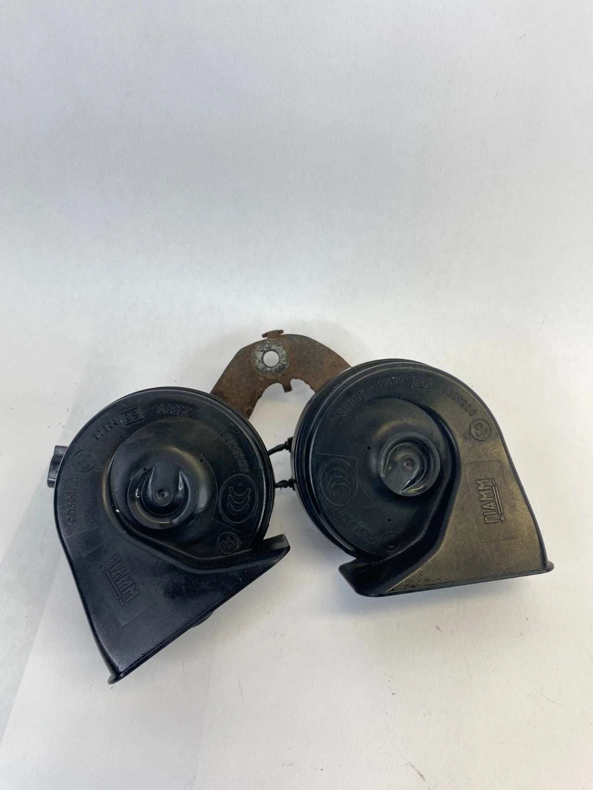 2009-2020 DODGE JOURNEY LOW & HIGH DUAL TONE NOTE HORN AND BRACKET MOUNT OEM