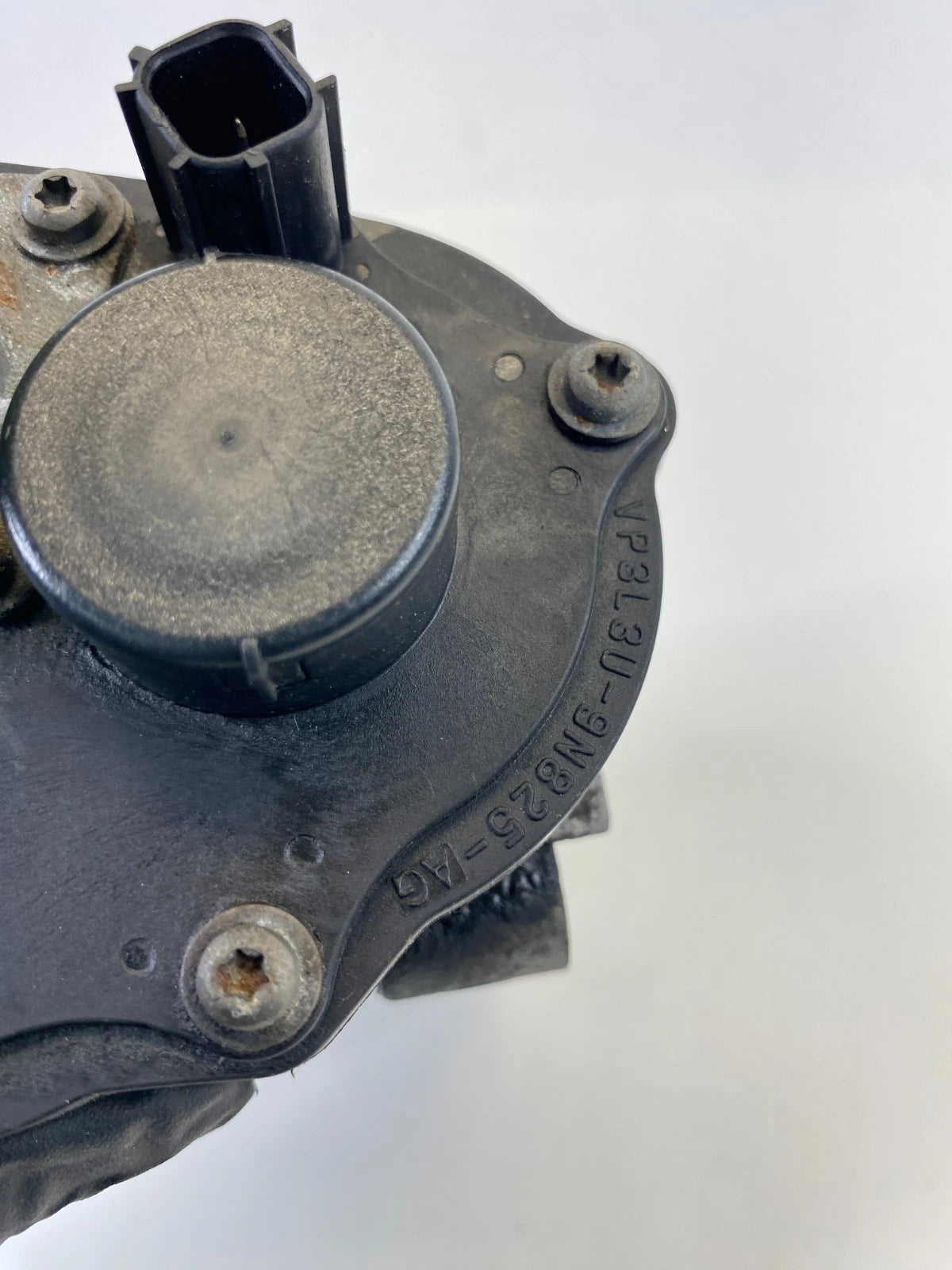 2010 2011 2012 FORD TAURUS 3.5L A/T THROTTLE BODY VALVE ASSEMBLY OEM