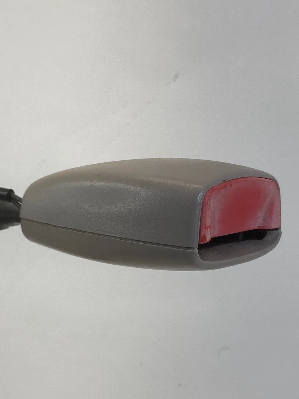 2006 2007 CHEVROLET MALIBU FRONT LEFT DRIVER SIDE SEAT BELT BUCKLE GRAY OEM