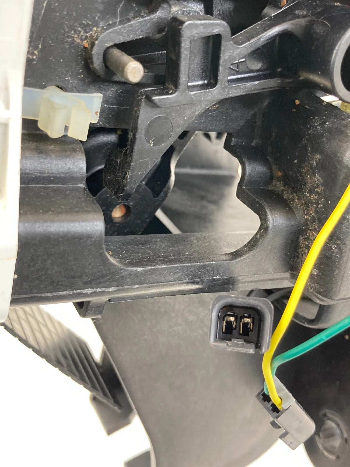 2006-2008 CHEVROLET HHR A/TRANSMISSION FLOOR GEAR SHIFTER SHIFT LEVER SELECTOR