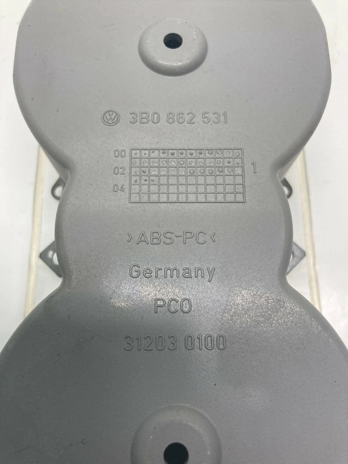 01 02 03 04 05 VW VOLKSWAGEN PASSAT CENTER CONSOLE CUP HOLDER 3B0862531 OEM