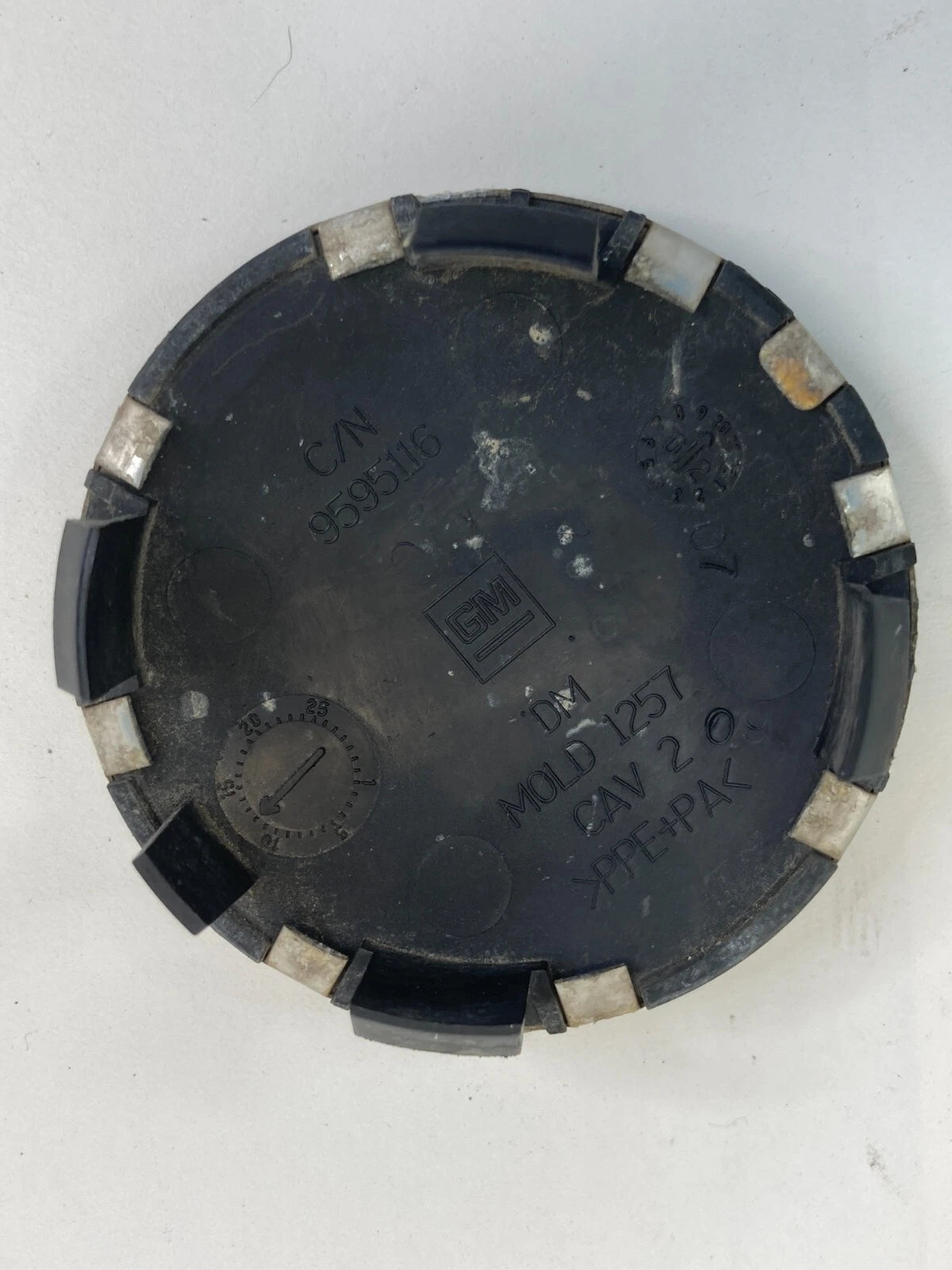 2009-2012 CHEVROLET TRAVERSE WHEEL RIM CENTER CAP HUB CAP 9595116 OEM