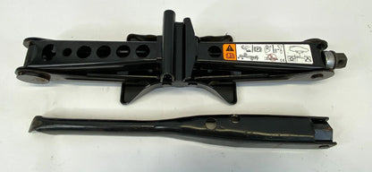 2012-2018 FORD FOCUS SPARE TIRE JACK LUG WRENCH ASSMBLY DM53-17080-AA OEM
