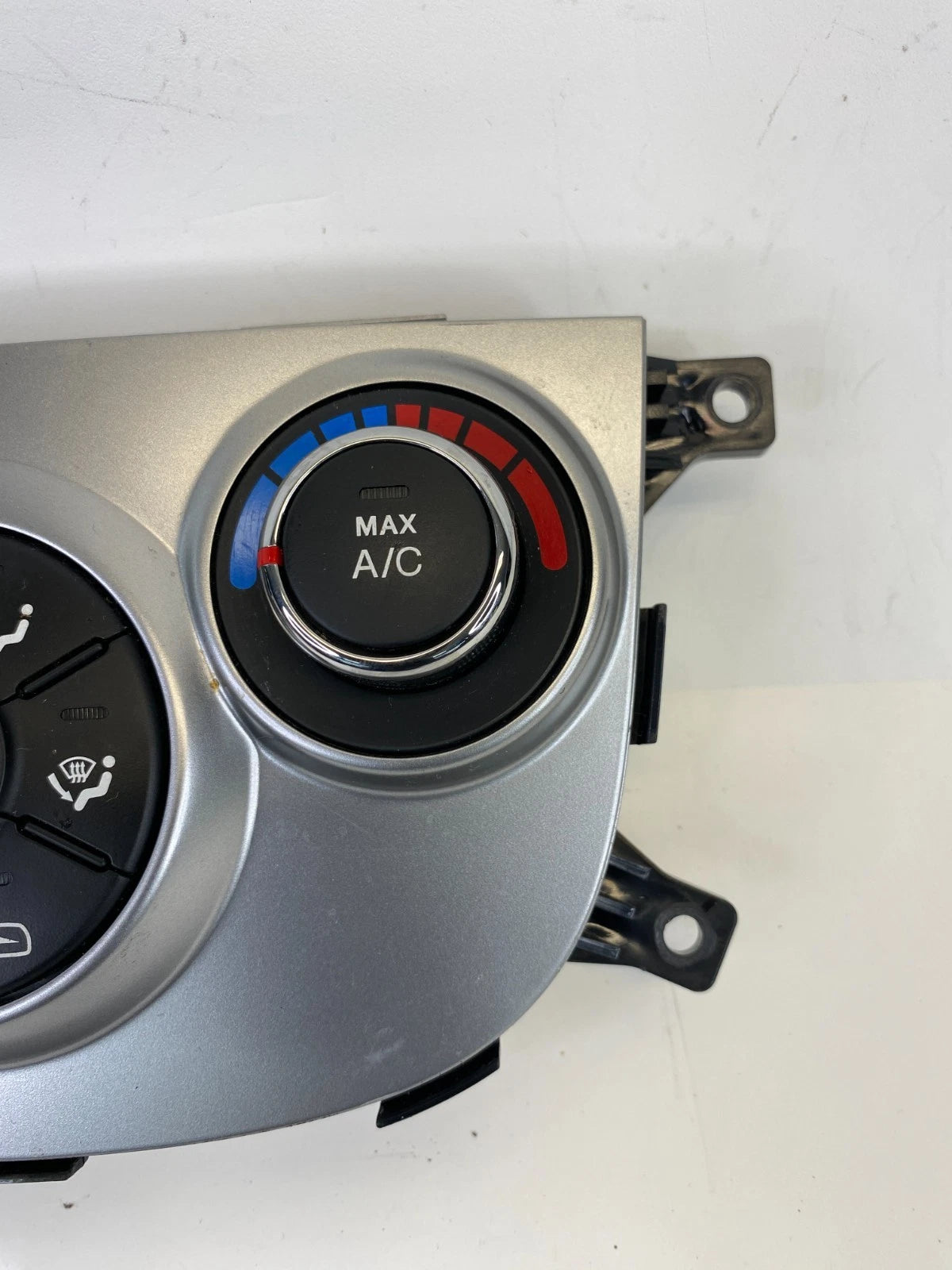 2010-2012 HYUNDAI SANTA FE HVAC HEATER TEMPERATURE SWITCH CLIMATE CONTROL OEM