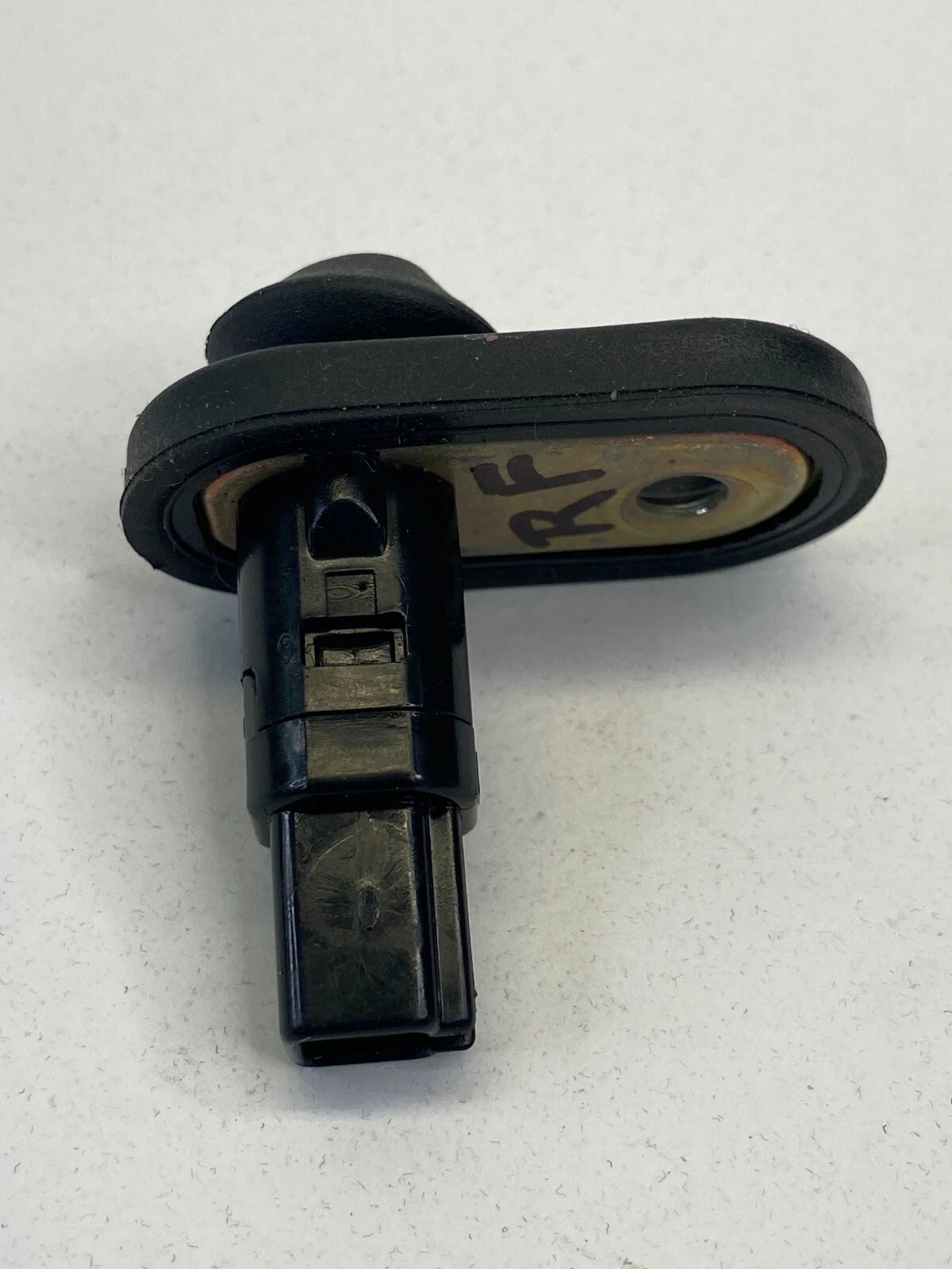 2001-2011 TOYOTA PRIUS FRONT RIGHT DOOR COURTESY LIGHT AJAR JAMB SENSOR SWITCH