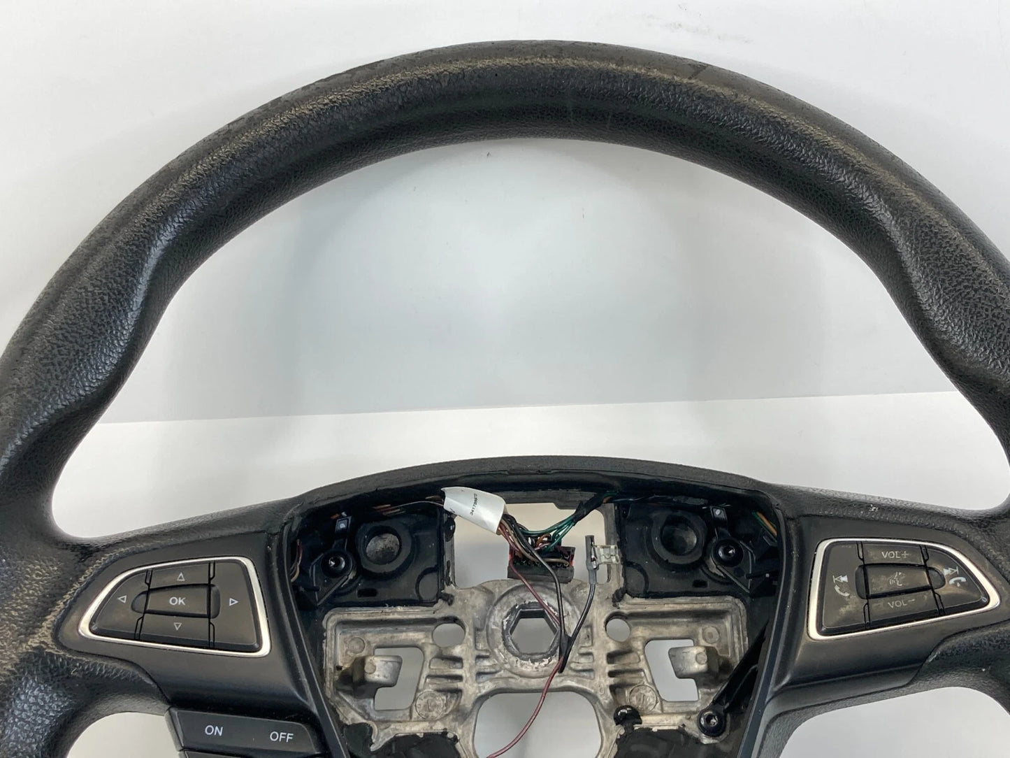 2015-2018 FORD FOCUS STEERING WHEEL W/ CONTROLS F1EB-3600-AHG OEM