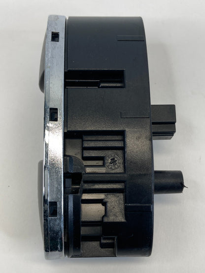 2006 Mercedes-Benz CLS500 Front Right Door Power Window Switch 211-821-13-51