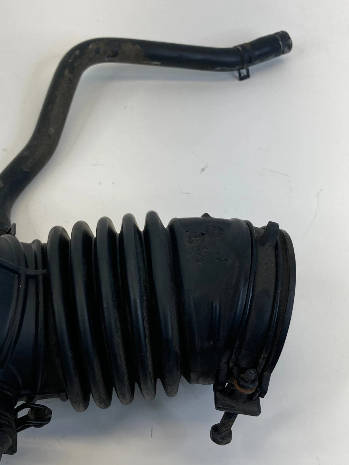 2013 Hyundai Elantra GT 1.8L Air Intake Cleaner Hose Duct Tube Pipe 28192-3X320