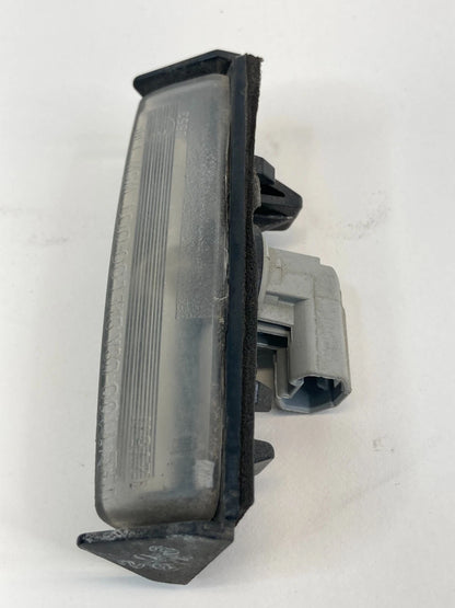 2002-2011 TOYOTA CAMRY SDN REAR TRUNK LID LICENSE PLATE LIGHT LAMP LENS E130553